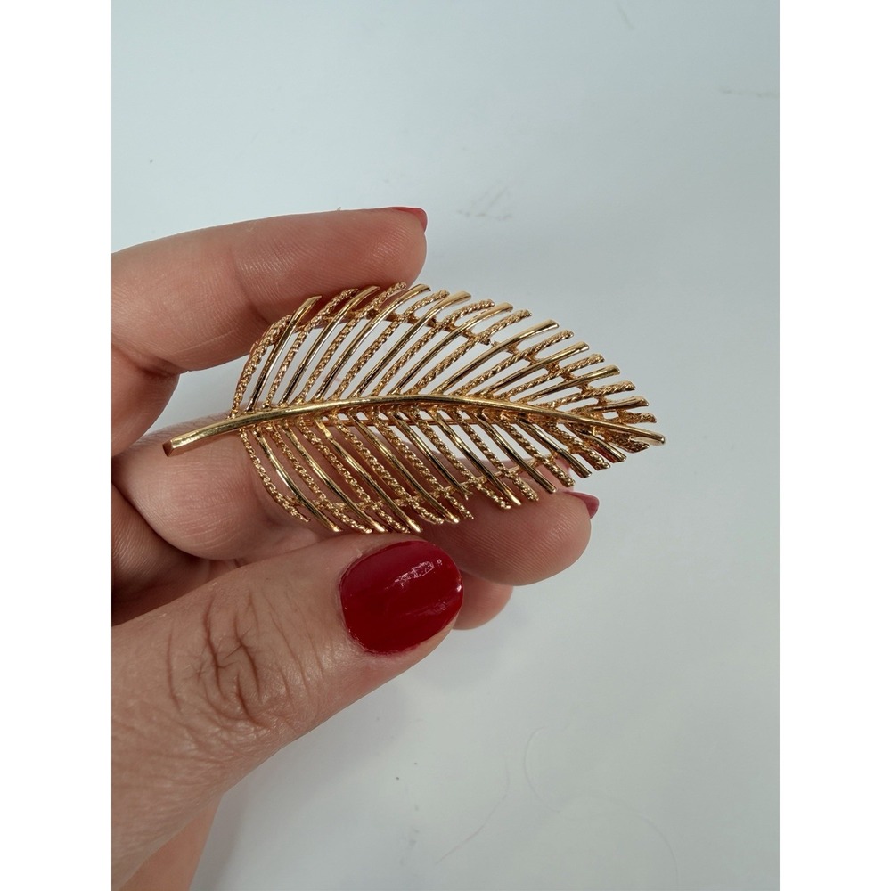 Vintage Napier Leaf Feather Gold‎ Tone Open Cut Pin Brooch